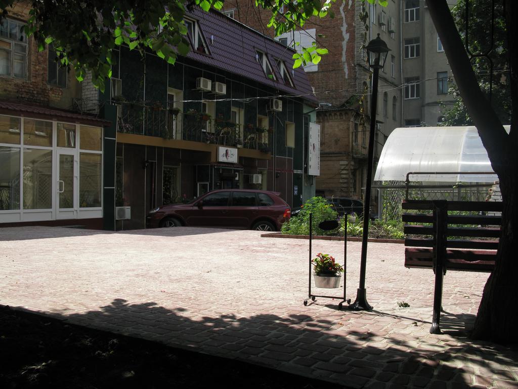 Yellow Unlimited Hotel 4 Kharkiv Eksteriør bilde